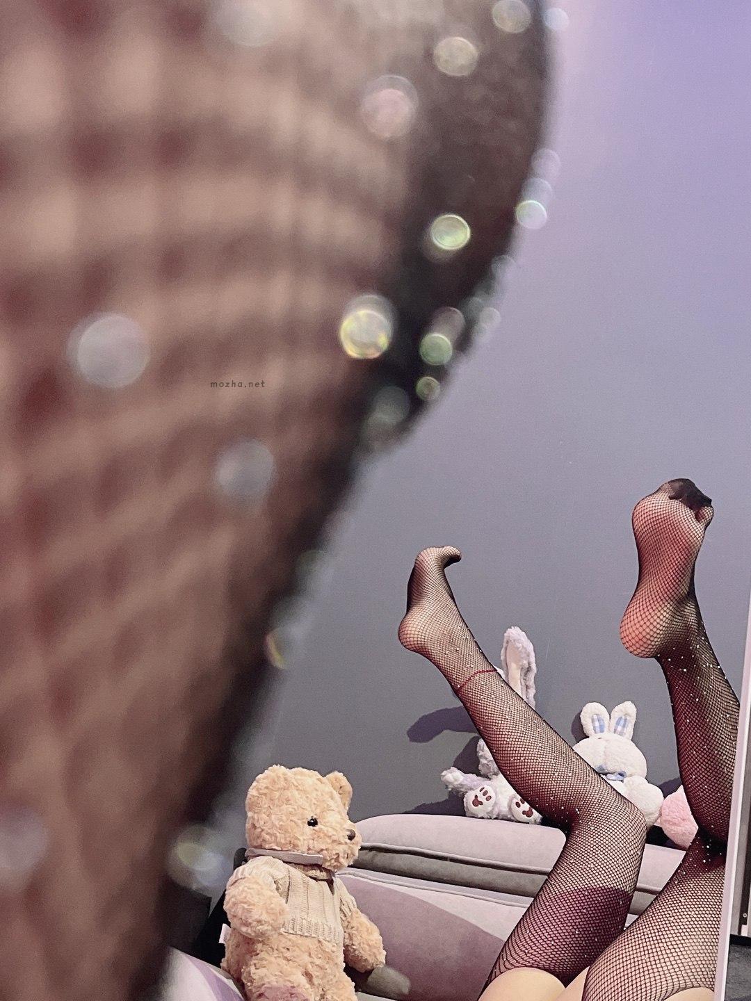 兔宝妮to – 制服小秘书黑丝【11P】